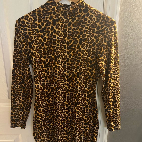 Cheetah body con dress size medium worn once - Picture 3 of 3